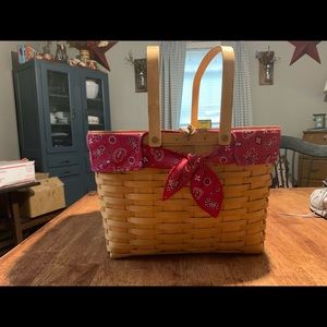 Large Longaberger Picnic Basket